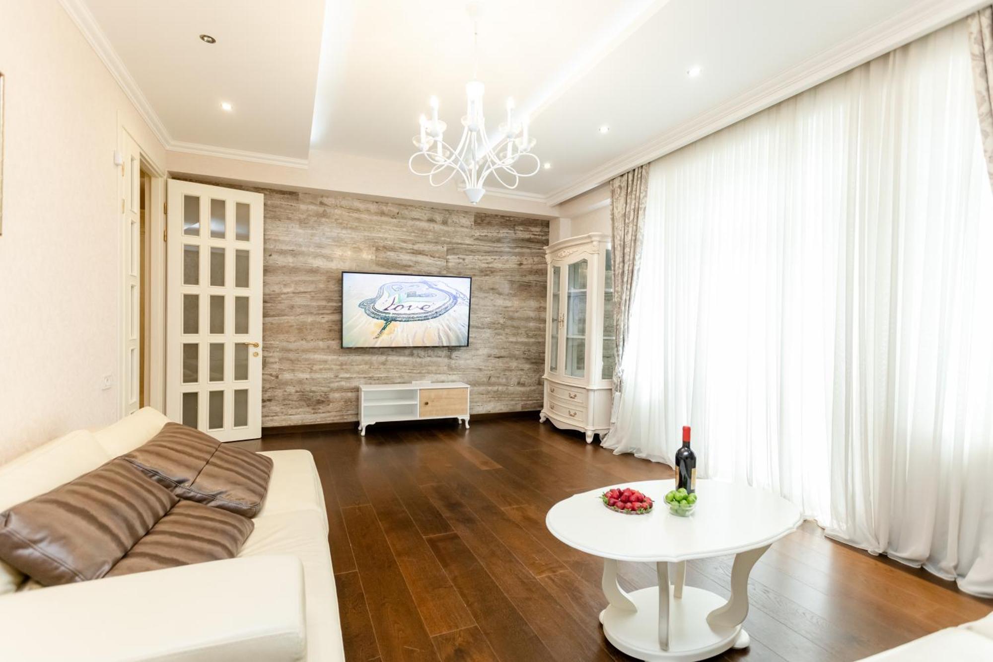 3Bd-2Bth Apartment In Tbilisi City Center ภายนอก รูปภาพ